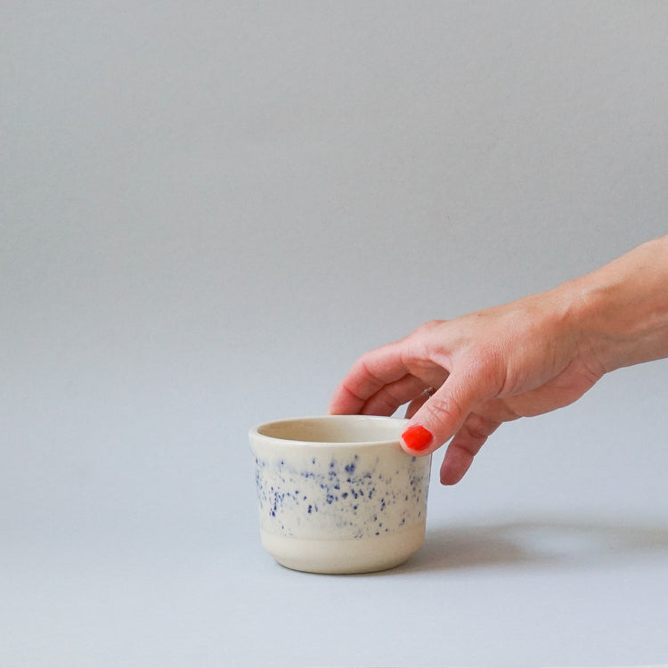 Becher Lys Cappuccino